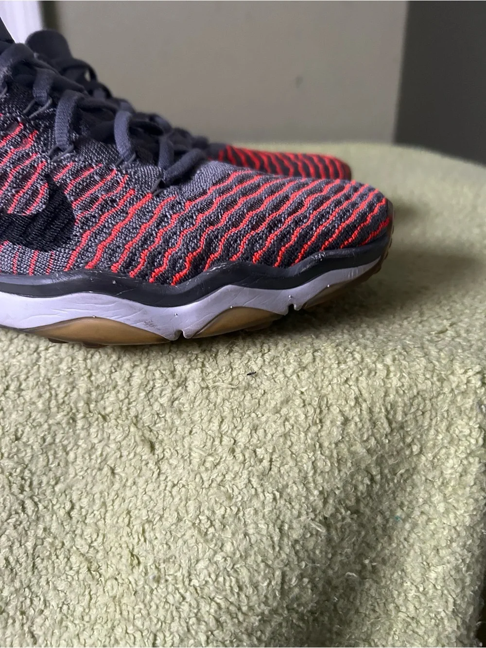 Nike Zoom Women’s Flyknit Sneakers - Gray & Orange Athletic Shoes Sz 6.5